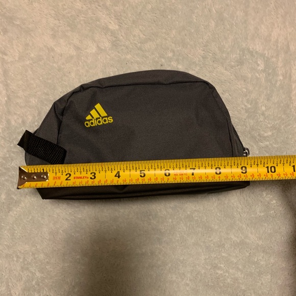 5/$20 - NWOT Adidas travel cosmetic bag - Picture 5 of 6